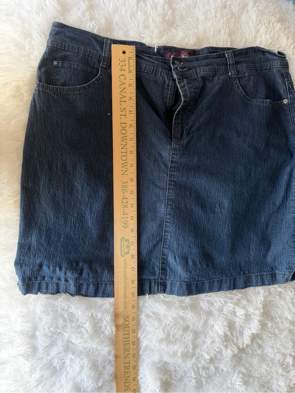 Gloria Vanderbilt Dark Blue Denim Skirt